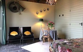 B&B De Beijersche Stee, Logies Aan De Waterkant